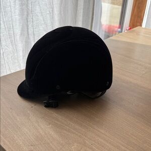 Ovation Competitor Helmet